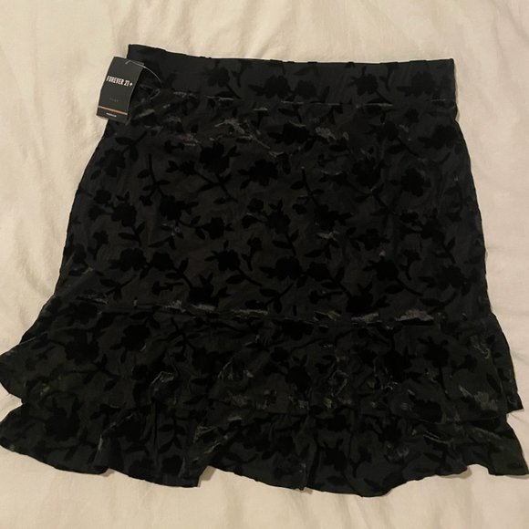 Velvet Floral Sexy Romantic Chic Glam Girly Modern Fairy Party Ruffle Mini Skirt - Picture 3 of 7